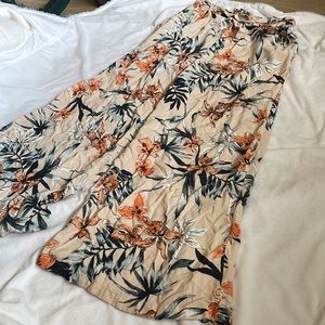 Wide leg floral pattern boho pants lightweight with pockets and belt loops